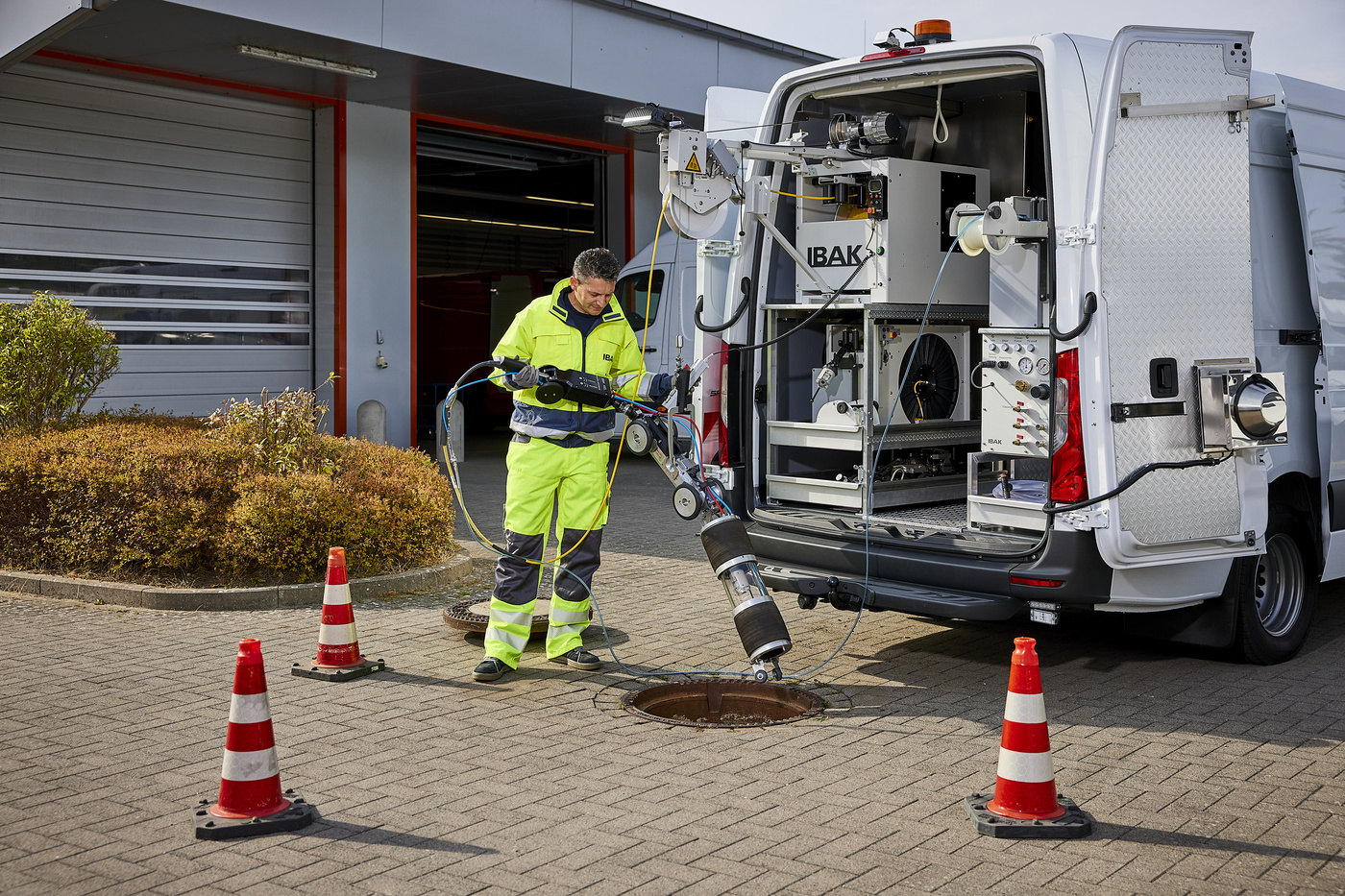 IBAK Vehicle System Inspection Main Sewer House Connection Manhole Pressure Test System Leak Test Inspection Data Surveys